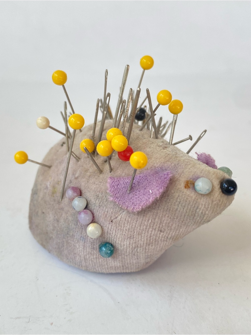 Scarce 1940s MIJ Velvet Mouse Pin Cushion With Retractable Tail Measuring Tape